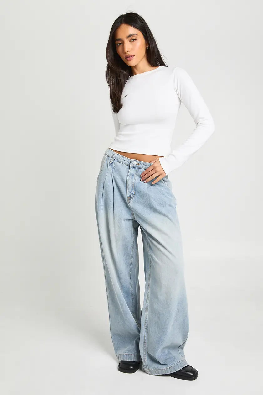 Pleated Back Pocket Detail Wide Leg Jean
